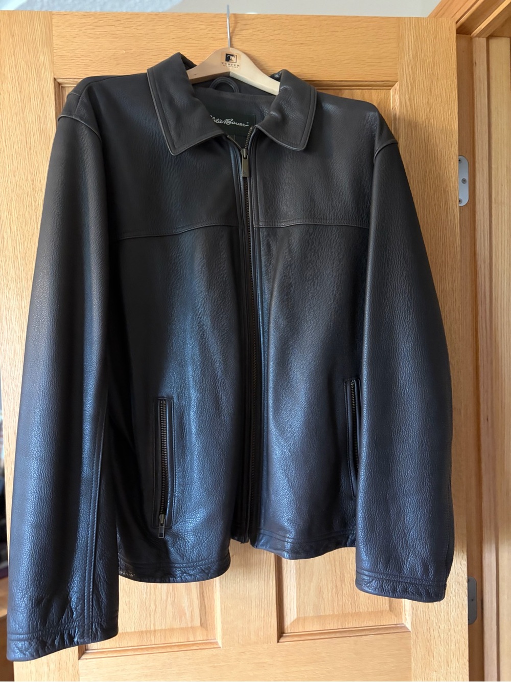 Men’s Eddie Bauer Leather Zip-Front Jacket